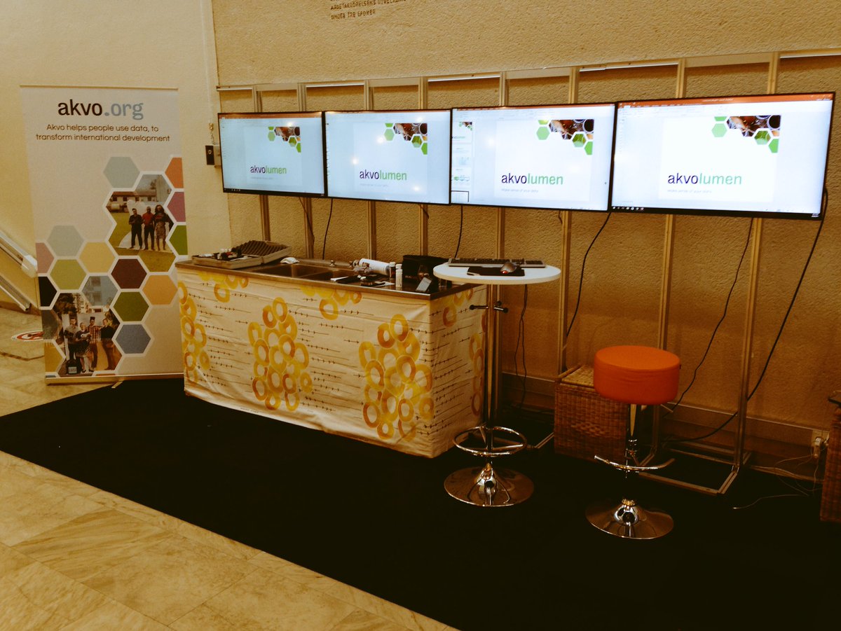 aj_desalvo's tweet photo. Oh dear. Not sure I can hold up any longer. 9 min for #Akvo #LumenLaunch. #WWWeek Live: https://t.co/RveqmpOOWn https://t.co/DTj3ujmb0z