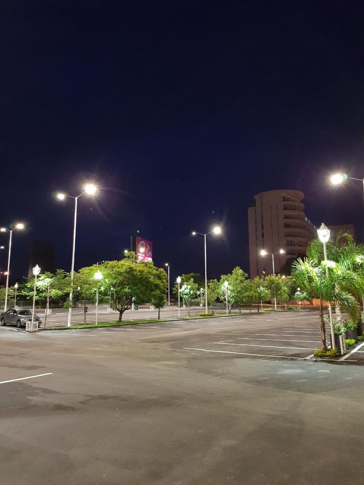 americalitek's tweet photo. Nueva iluminación LED Litek, Parroquia San Juan Macías, Zapopan, Jalisco, México.
Pardal Maxi 110W, 4000K.
lighting up the future https://t.co/RlphvhdAkA