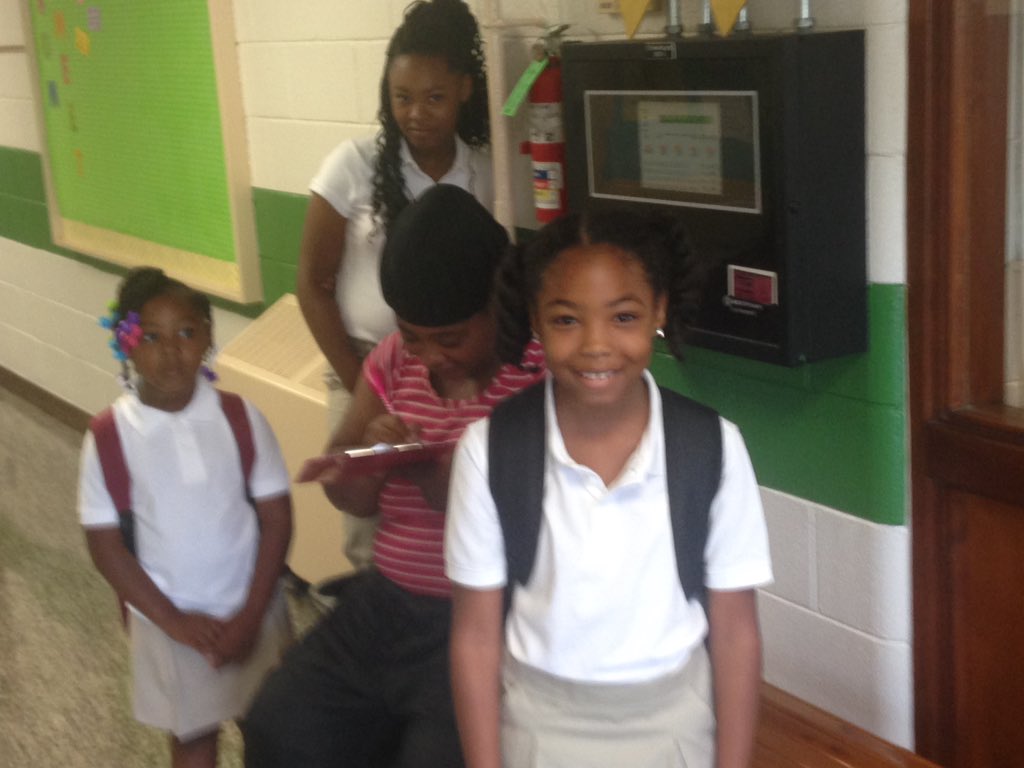 HinsonEdD's tweet photo. Beautiful smiling faces enrolling at DPS. Great 1st day. #bcsfirstday17 https://t.co/NzW5vSEvlW