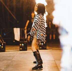 halseysupdating's tweet image. Halsey on stage at Reading yesterday
