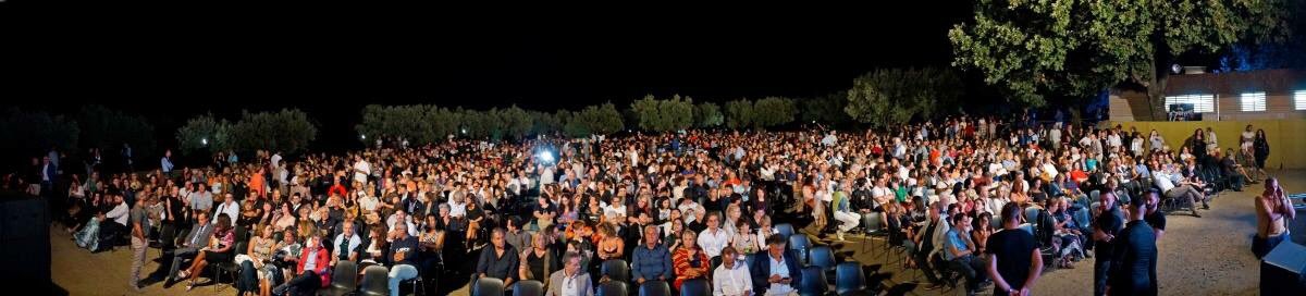 julienquentin's tweet photo. Calabria yesterday night, grazie Italia ! @david_garrett @ArmonieArte #scolacium #borgia #duets #openair (pics: Antonio Raffaele) https://t.co/cajDNJVQPU