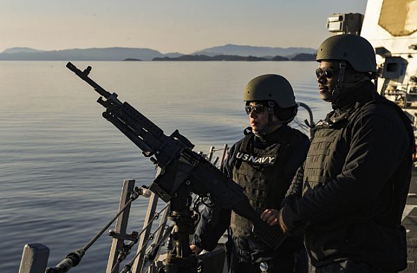 USNavy's tweet photo. Around the fleet in today's #USNavy photos of the day.
⬇️ Download: https://t.co/mcVpSoew1b https://t.co/FdWQfEOXUJ