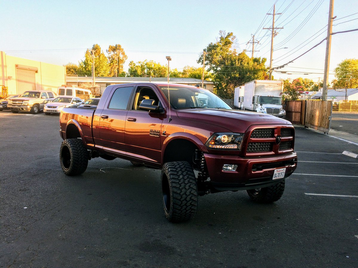 fabtechoffroad's tweet photo. 2017 #Dodge #RAM 2500 equipped with a 7" #4Link System and #DirtLogic 4.0 Coilovers!
Visit link: https://t.co/UeNwJUJLLr https://t.co/3y4flaLkM8