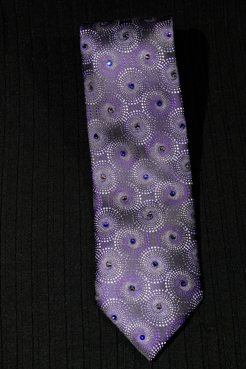 hautecollar's tweet photo. DIG IT! We put Swarovskis at intervals, to catch the Vibe of Your Scene. Want it? Send us a DM on FB! #Vintage #Purple #Yourneckisnaked https://t.co/Uu82WHZ0af