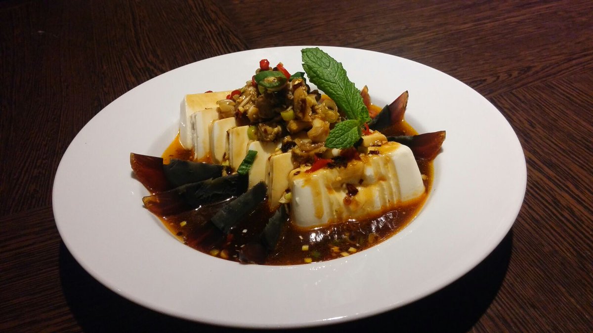 dragoninnclub tweet media