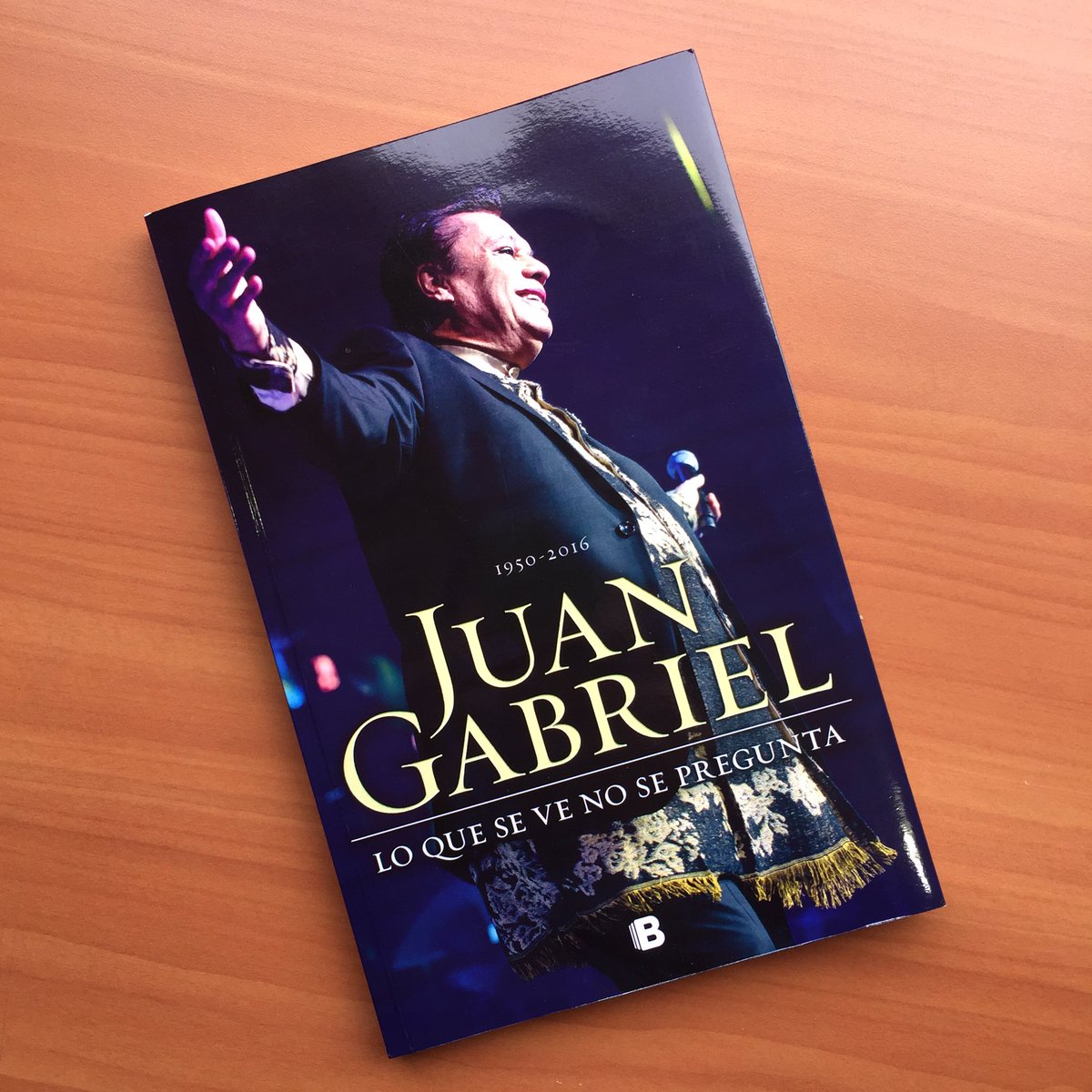 Hoy se cumple un año de la muerte de Juan Gabriel, el ídolo más grande de la música hispanoamericana 🎤