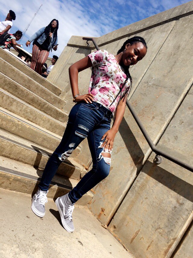 eddennnnnn_'s tweet image. unbothered 😘