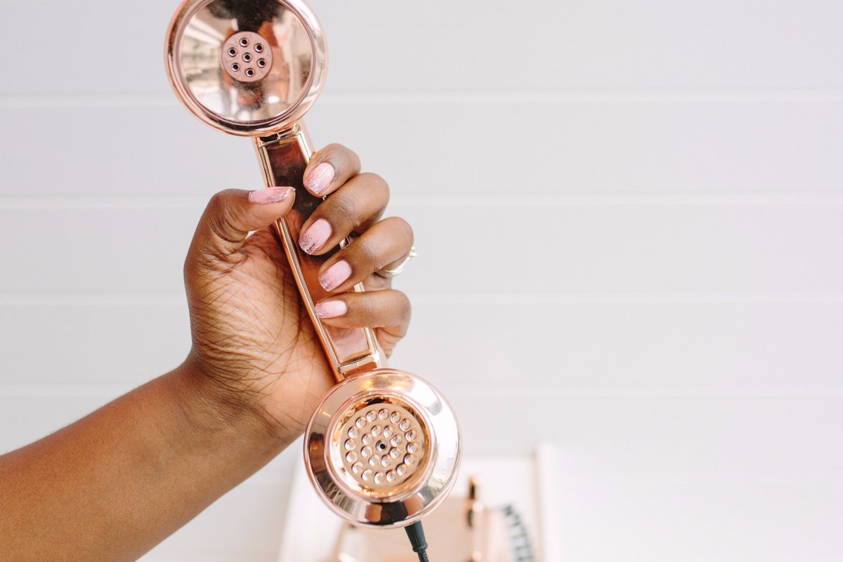 _samanthaclarke's tweet photo. Fun event season mani inspo is featured on @cocoandcowe today! Thanks @HMP_Toronto https://t.co/jp94A2FTTh https://t.co/C97JwhqCcn