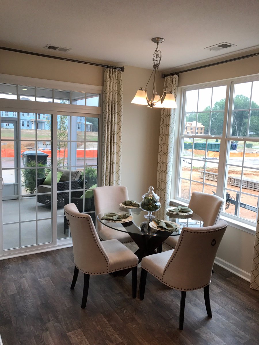 FranciscusHomes's tweet photo. Wow! That AG model looks awesome; and that porch off the breakfast nook looks so peaceful and cozy. #FranciscusHomes https://t.co/Tsxu5d7730