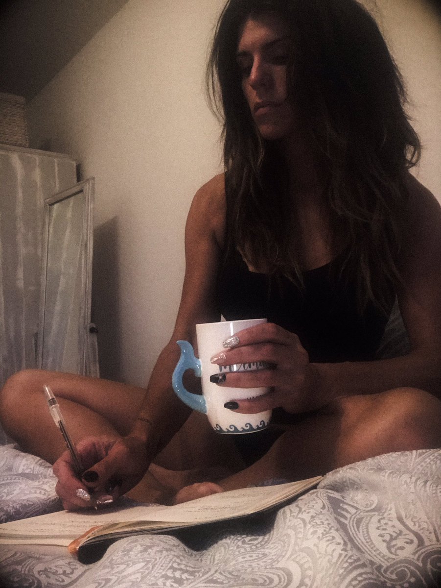 bunnynotbonnie's tweet photo. gettin ready 2film at itv again 2morπ€my #bestmejournal @thebestmelife @bstlfe @mrcalumbest #bestmelifers #bestmelife #bethebest #competition https://t.co/KNuTvBVgnE