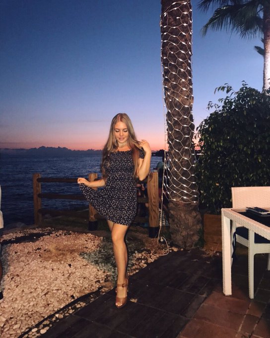 Sunset in #Marbella is the one of the best! 🌴🌙 Happy Monday 💕 and my @candyalexaxxx finally can make<a href="/tag/marbella"class="tags">#Marbella</a>