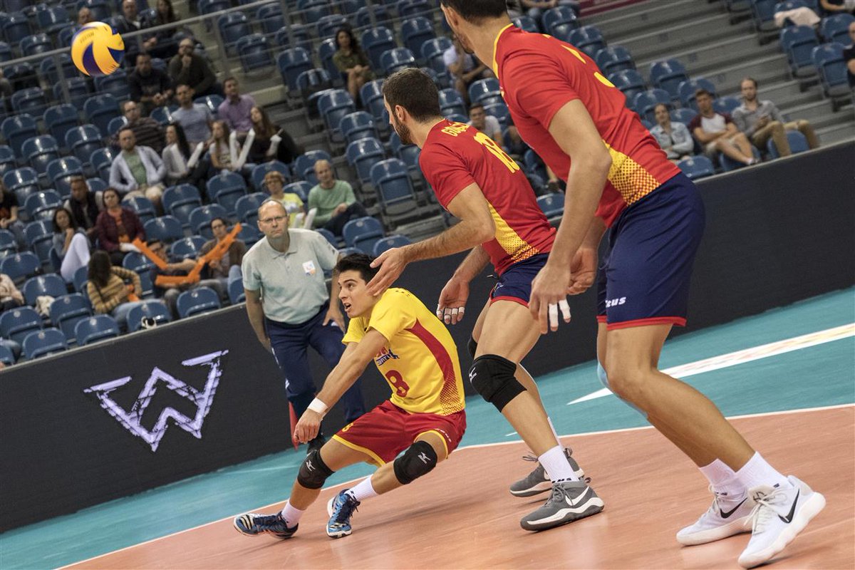 LaLigaPlus's tweet photo. Se acabó el Europeo, pero la cabeza muy alta #RedLynxes 

🇷🇺 3-0 🇪🇸 en el tercer partido del grupo ➡️https://t.co/EtQZzWBrPb https://t.co/iCQwn9GiaR