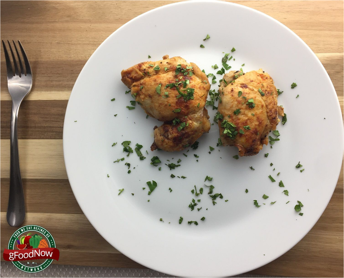 gFoodNow's tweet photo. These sweet &amp; spicy chicken thighs are like a cross between roast organic #chicken and hot wings.  https://t.co/pptXWjpQJw #roasted #organic https://t.co/fXyWWFTljG
