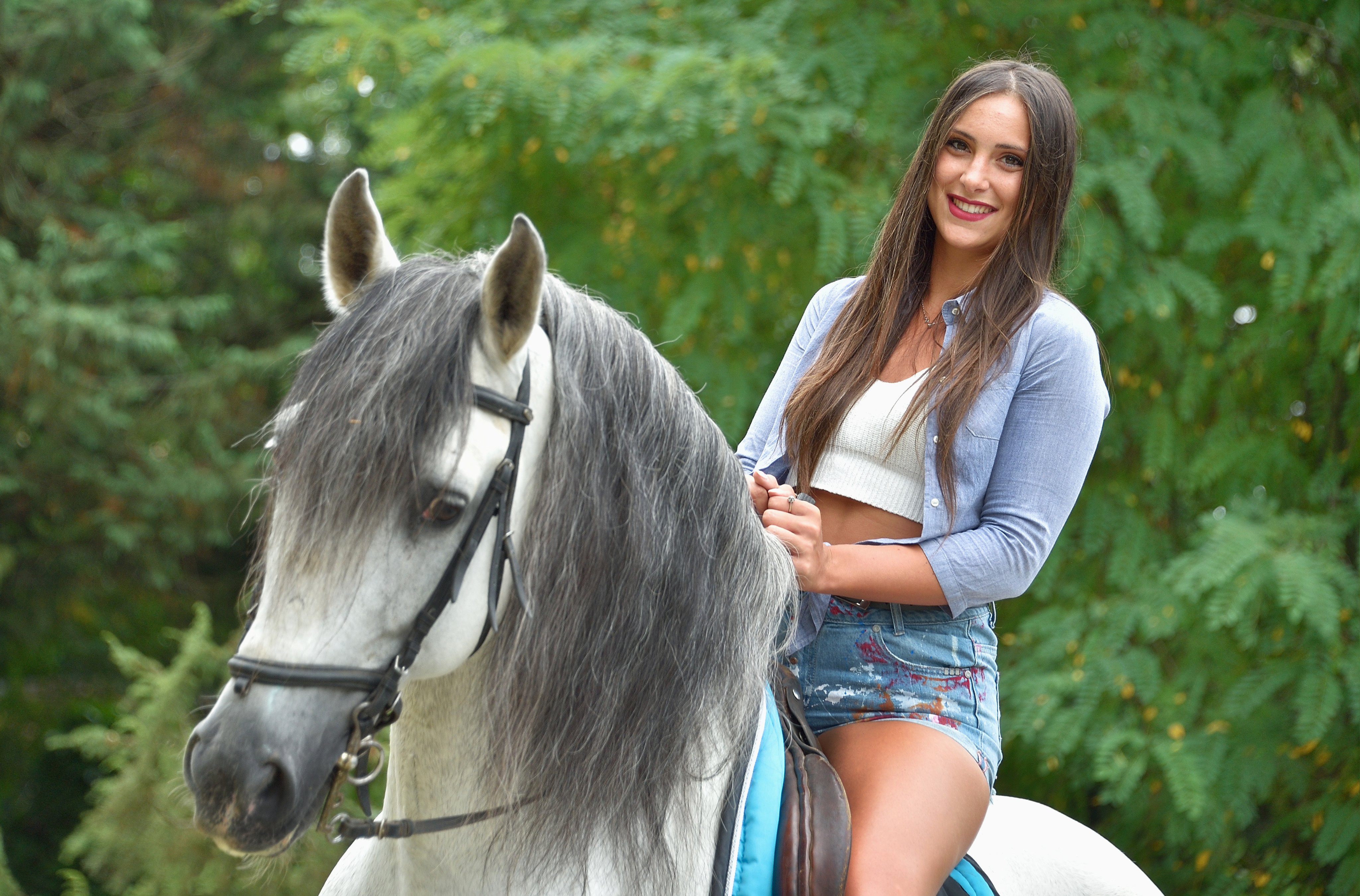 женщина и пони видео. девушки верхом на мини пони. верхом на пони женщины. женщина и пони видео. верхом на пони.