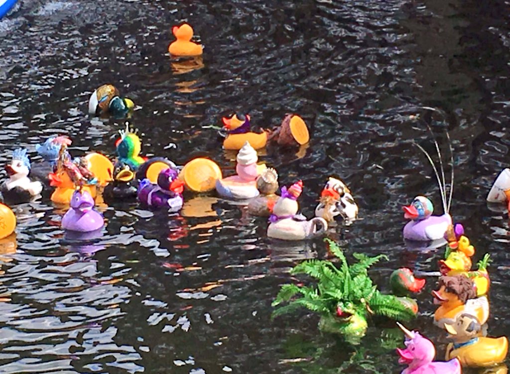 Princess Kissy Face tweet media