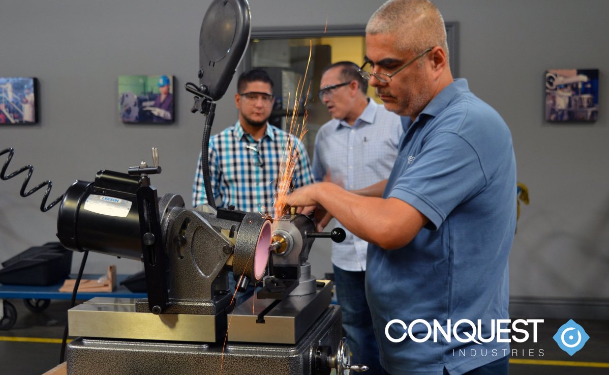 ConquestInd's tweet photo. #Metalworking #CutterMaster End mill sharpeners made from high-grade American castings; completely machined, ground and assembled in the U.S https://t.co/1XZ3kQ8aHK