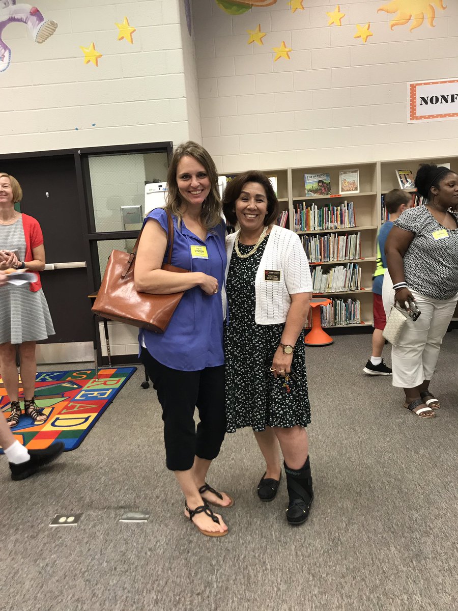 Acworthfamilies's tweet photo. Celebrating our 2017-2018 Safety Patrol!! @Team_AcworthES #acworthpolice https://t.co/PimHHZWewG