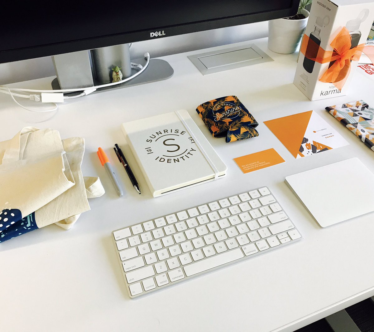 shiriamram's tweet photo. Thanks @SunriseIdentity for the welcome package! Looking forward to your magic. https://t.co/kp6Zs8l1BB