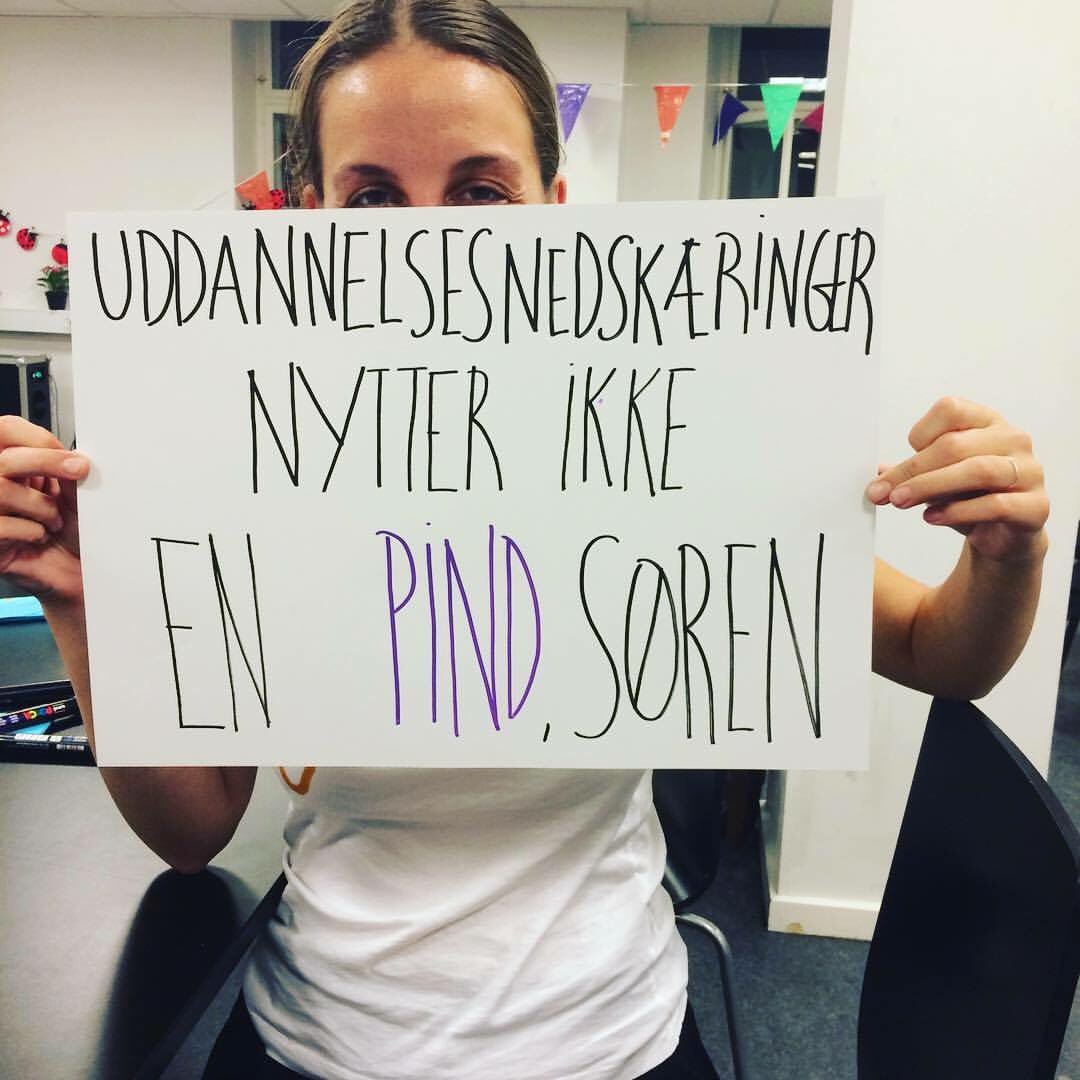 malouastrup's tweet photo. Kære @sorenpind - uanset hvad der kommer på #fl18 er de studerende klar til kamp for vores uddannelser! https://t.co/FYPqs9NmVR