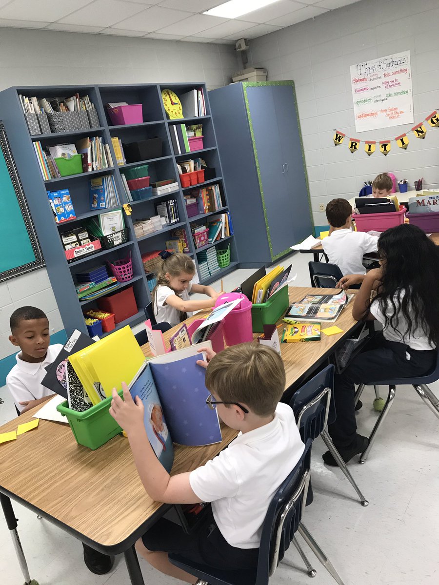 jennifeready22's tweet photo. Are you an active reader? #readingisthinking #strategicreaders #iusemybrain @EicholdMertzMST @MobilePublicSch https://t.co/2RajNsZhHl