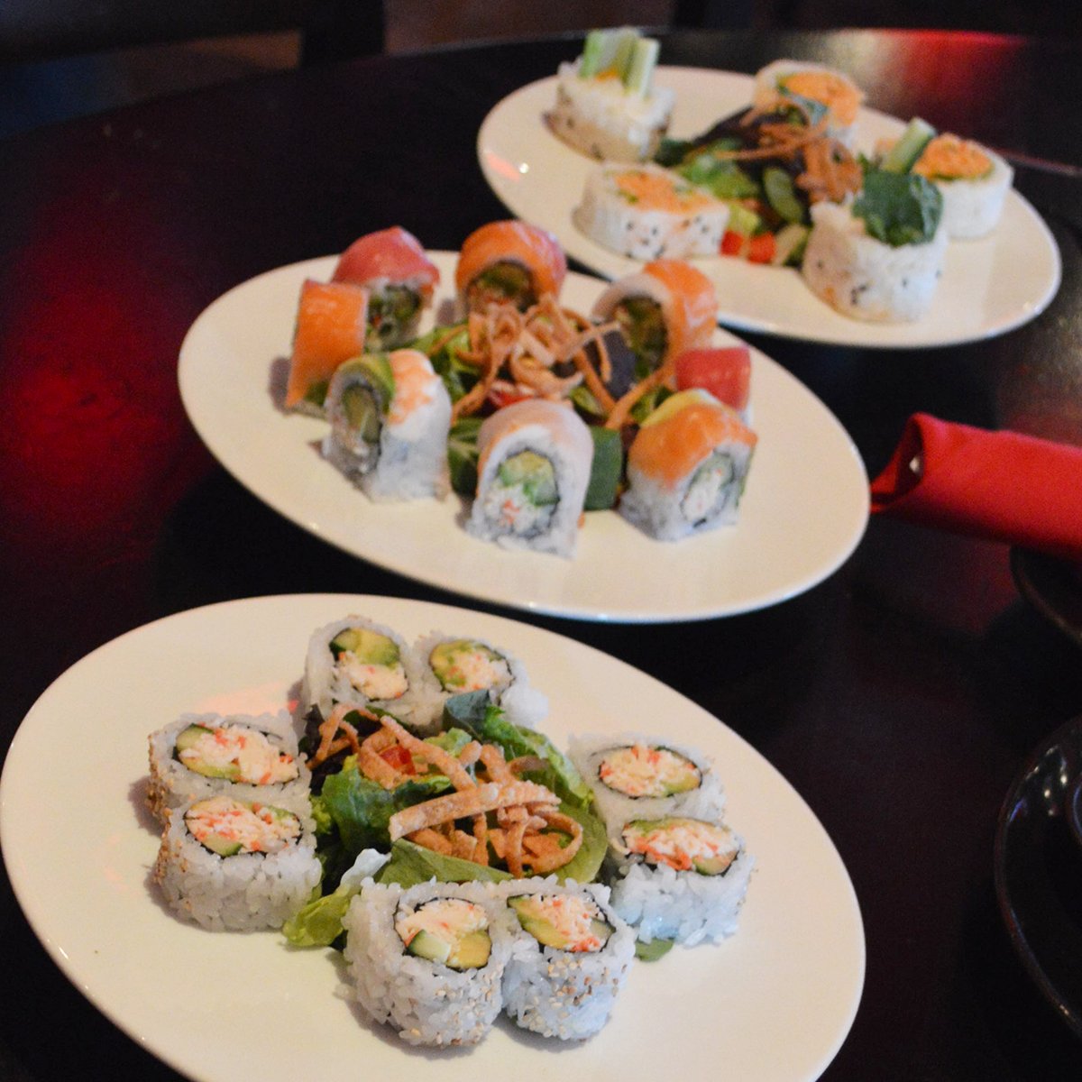 RAsushi's tweet photo. Life can be crazy, but you can never be too busy to forget to eat lunch. #ExploreYourRAside #SushiLunch https://t.co/SxPR5yXRQw