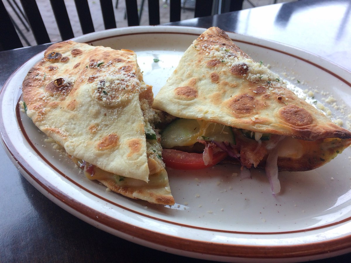 SalatiItalian's tweet photo. Monday. There, the only reason you need for escaping work for a bit to grab a delicious bite at Salati. #SalatiExpressLunch https://t.co/V2NL5Bv3UT