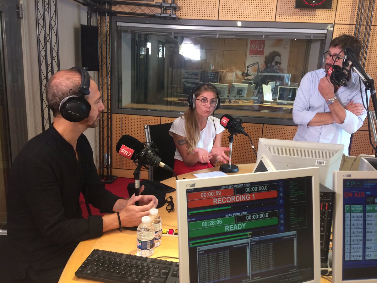 RTL2officiel's tweet photo. C'est la rentrée dans @LeDriveRTL2 et @calogerofficiel est en direct dans les studios de RTL2 https://t.co/oMKpNWm7B6
