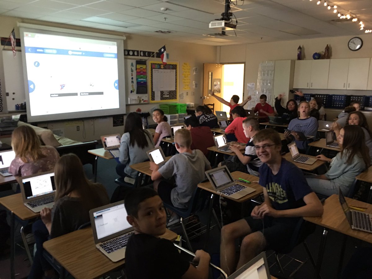 christi_corbin's tweet image. FSMS 8th graders are having a blast w/their Intro to Atoms Nearpod lesson! #MPowered #MISDproud #corbinclass @FSMSCubs