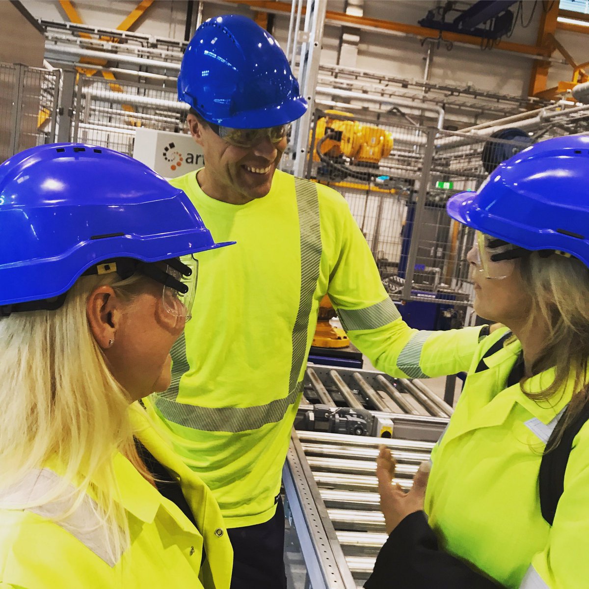 InnovasjonNorge's tweet photo. Visste du at Herøya er en av Norges ledende industriparker med 80 bedrifter og 2500 ansatte, 13 milliarder i omsetning 2016, 85% eksport? https://t.co/C4D6gVAPOI
