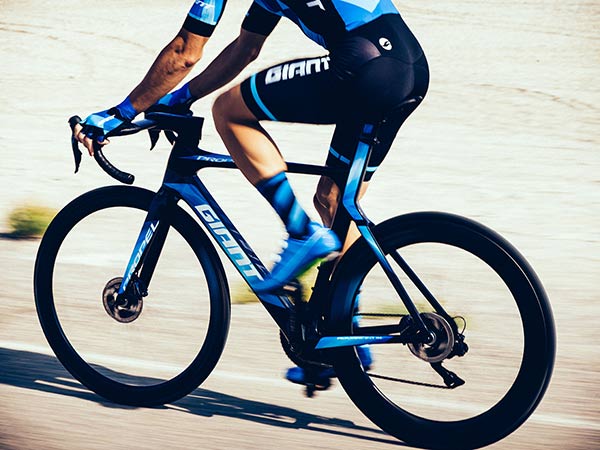 A new standard for aero road bikes #PropelDisc 

giant-bicycles.com/gb/propel-disc…