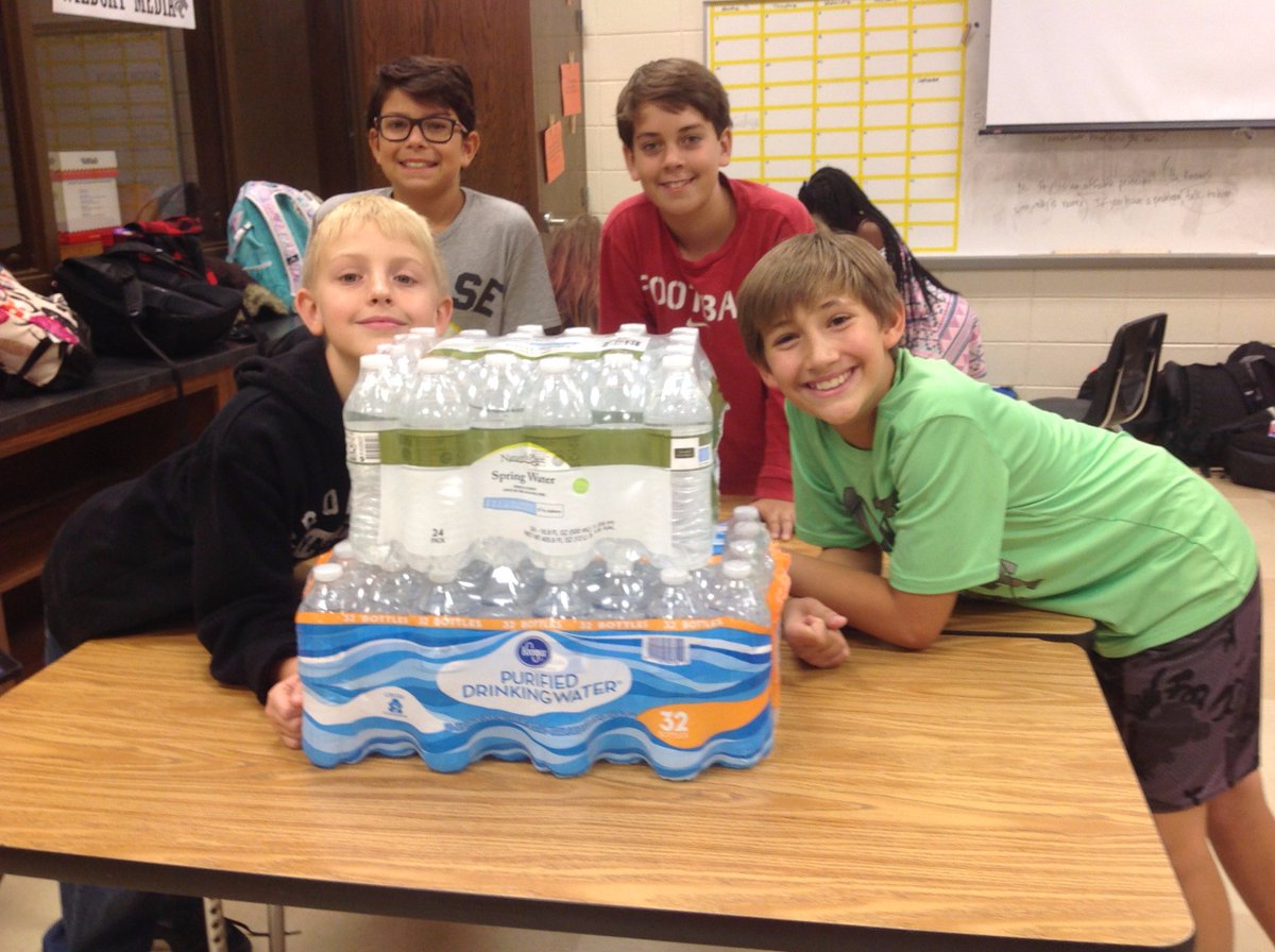 rhmsblackgold's tweet photo. The first water arrived. Thanks!  Collecting water til Friday at school or RHMS events.  Get it here, we will get it there.   #WeAreRHMS https://t.co/fhDfnKKl5I
