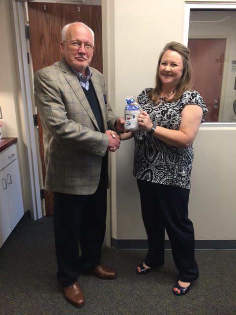 Comptroller Mandy Spicer stopped by Mayor Mattingly's office to receive her coffee cup in celebration of her 1st year anniversary.