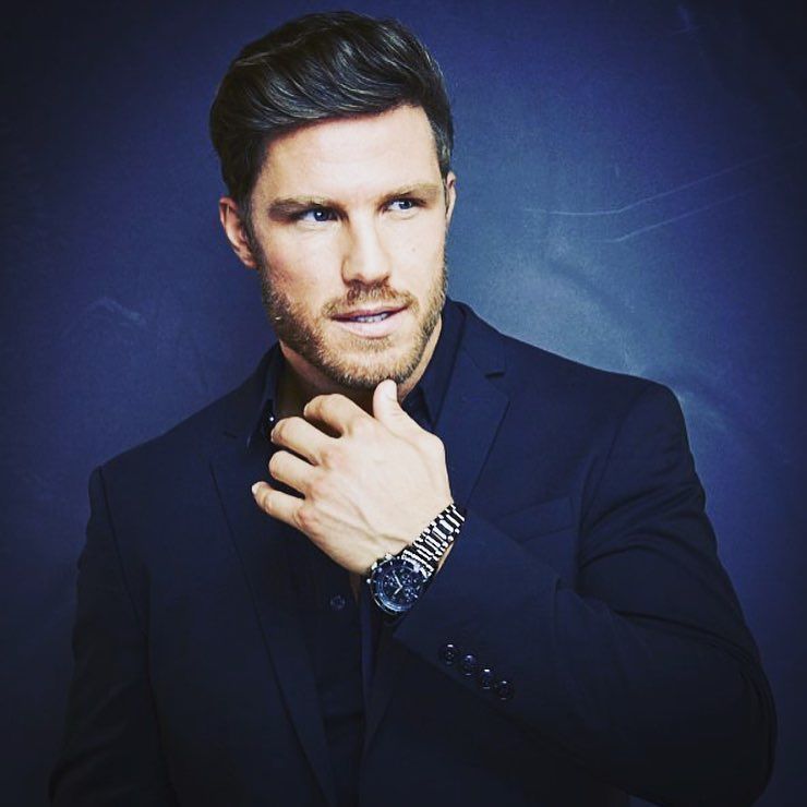 STEVEN B (<a href="/anthonybewlz/">Anthony Bewlz</a>) by @joanneklim 👔👔👔 / #stevenbewley #elmerolsenmodels #eoboys #malemodel ift.tt/2vlDwSu