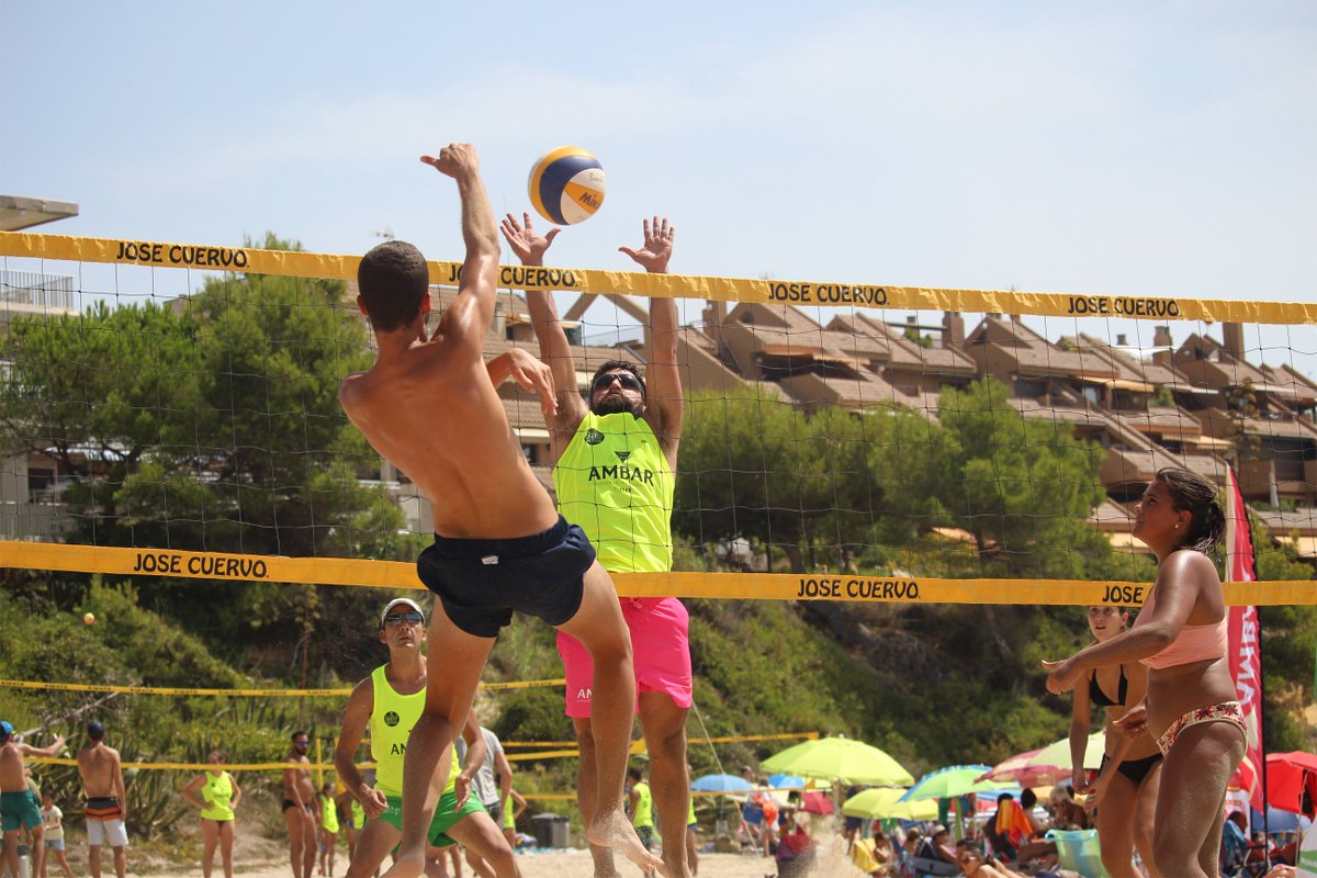 MultiVoley's tweet photo. Os dejamos un #avance de las mejores fotografías del II Open @MultiVoley de #Altafulla. https://t.co/TYcqmTh2sv #Multivoley2017 https://t.co/SNc4NFonfc