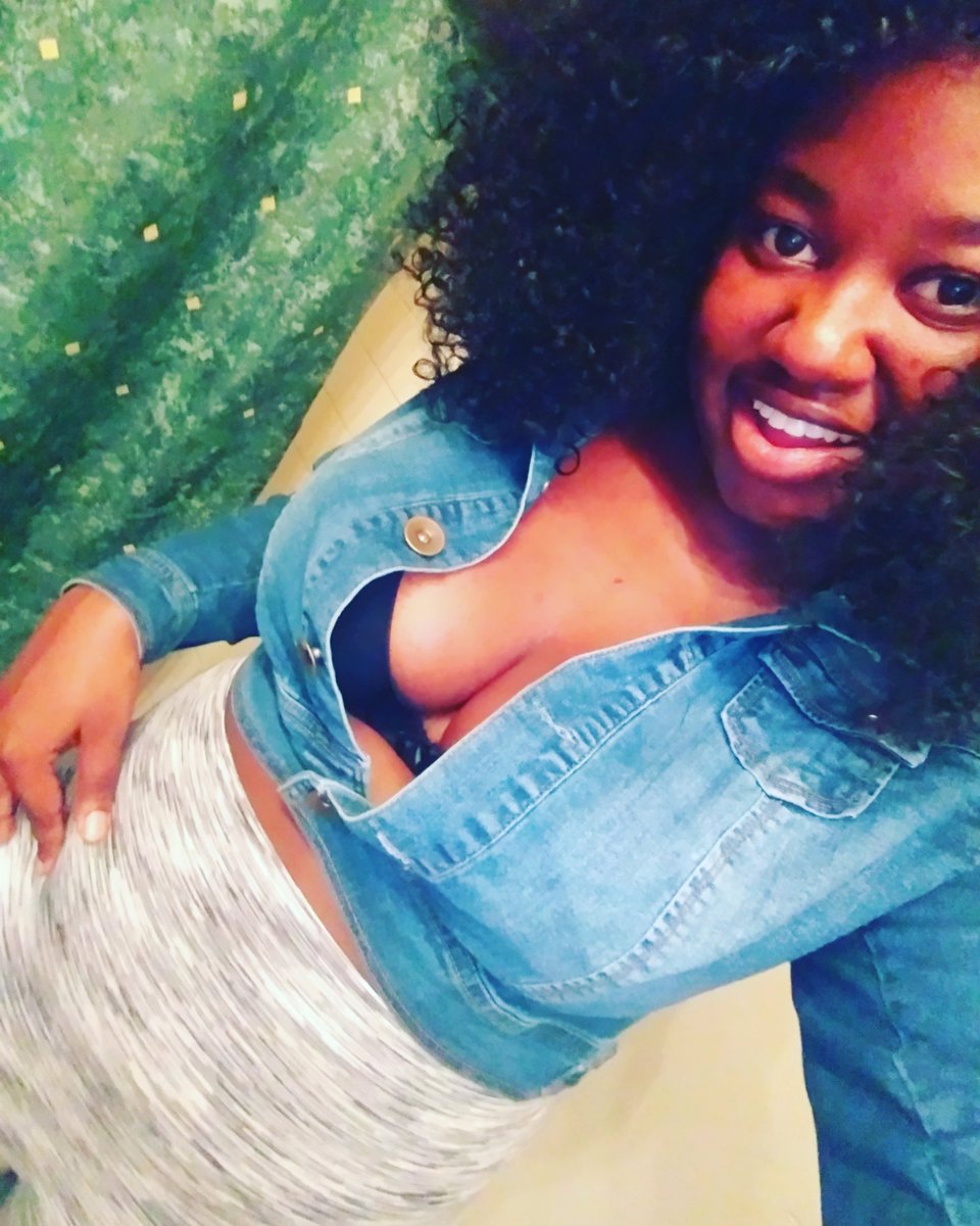 dorodekky's tweet photo. And I was cute with no makeup on. #IglooATL https://t.co/E4Jz4meQ3x