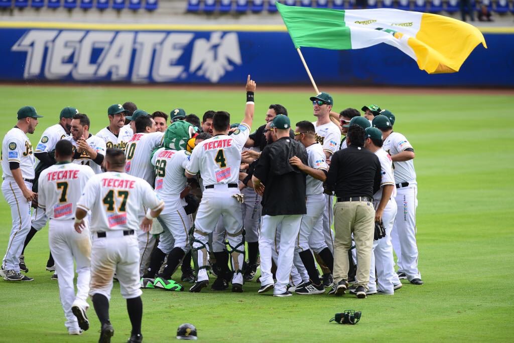 analyrod9's tweet photo. ¡Vamos por más! 🙏🏻@Pericos_Oficial 💪🏻💚⚾️ https://t.co/0saFE9sEoi