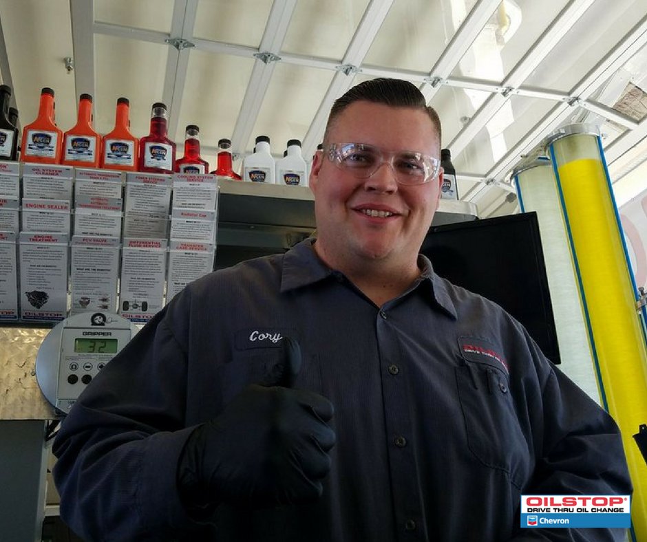 OilstopInc's tweet photo. Why do you choose #Oilstop? We want to know. RT and tell us why.
#teamoilstop #projectina #customerservice https://t.co/7bPNPhm30A