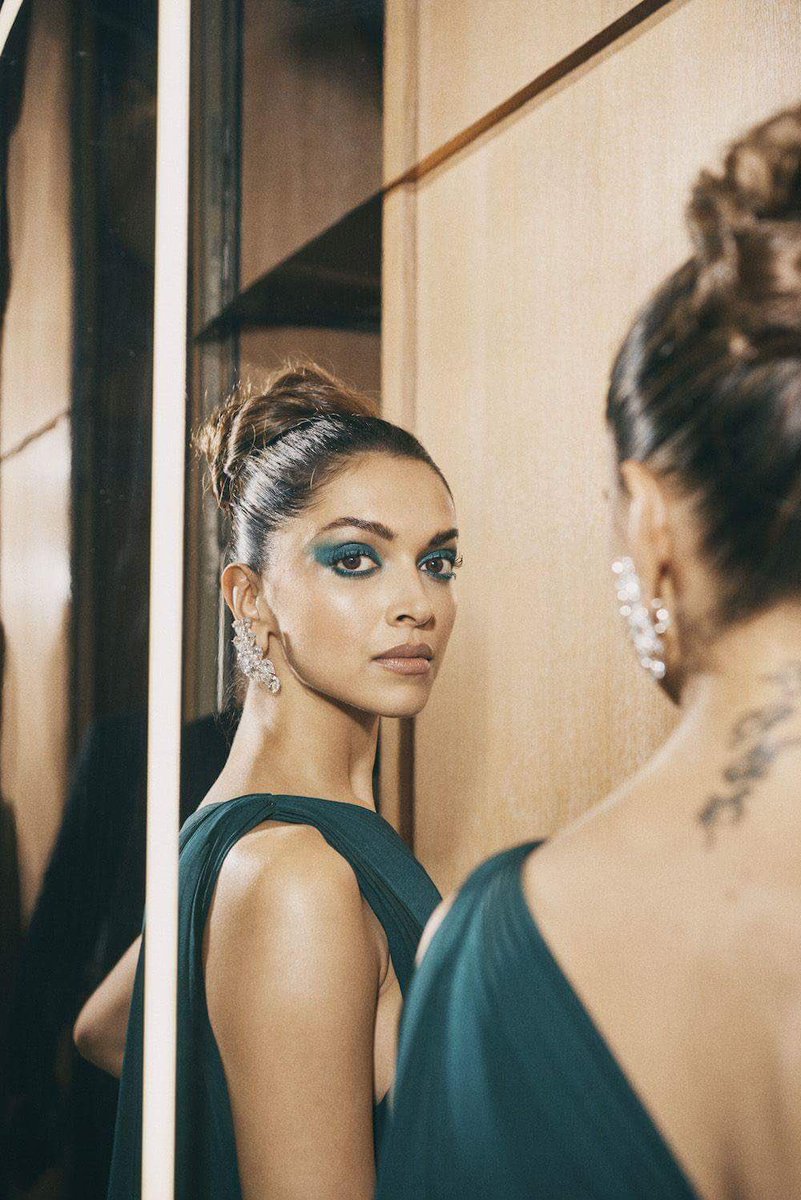 deepikaddicts's tweet photo. Unseen pictures of Deepika Padukone from Cannes Film Festival Day 2 dairy- #DeepikaAtCannes #CannesWithDeepika https://t.co/DSRSIACWMr