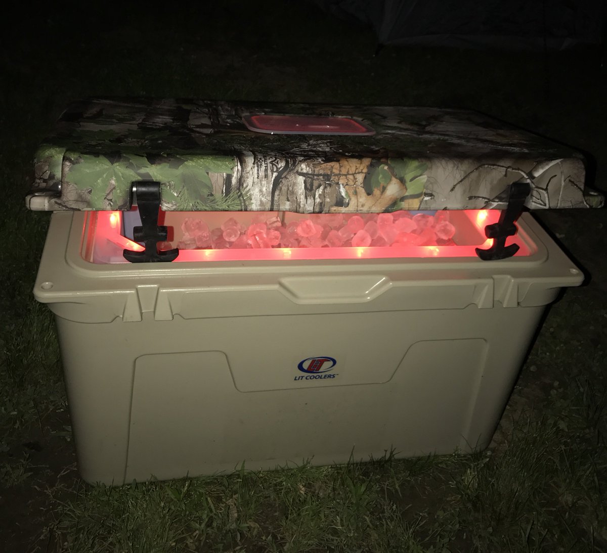 LiTCoolers's tweet photo. Day or night, we've got you. Thanks to sponsored #hunter Hurricane Jane for the photo of her @Realtree #cooler! #hunting https://t.co/EaxO4yKHWX