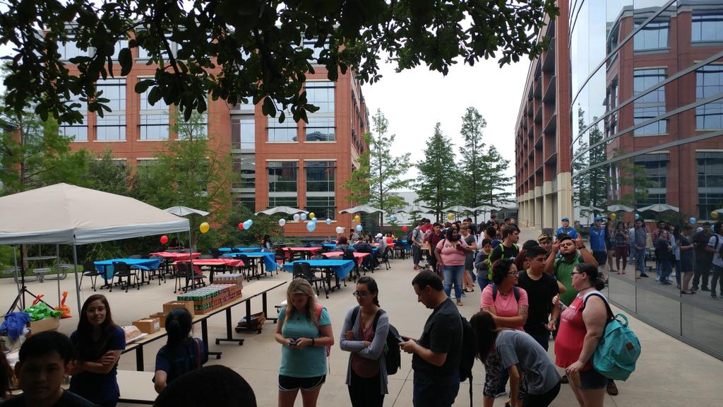 TCCollege's tweet photo. Welcome to the first week of classes! Be sure to show us where you are using #TCCfirstweek. We're looking forward to a great fall semester! https://t.co/Ui4rmgZCbE