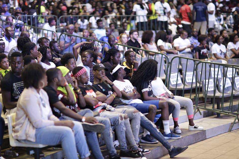 winclassmag's tweet photo. Le succès du retour au pays natal !
Meilleur concert de l'été 2017, Zongo le dozo a prouvé. 18 Août, Abidjan-Côte d'Ivoire) #Winclassmag https://t.co/tCVqGYMl4i