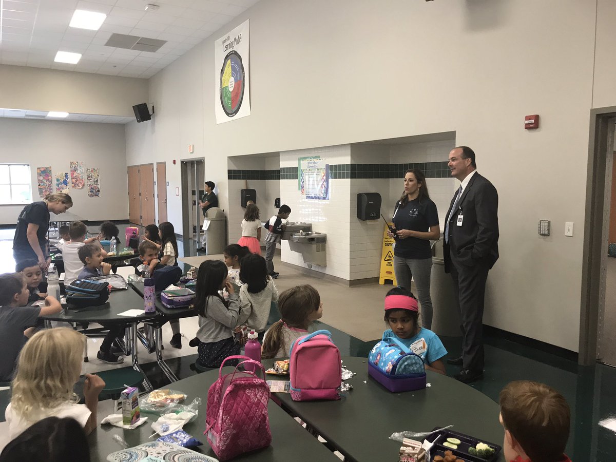 LeanderISD_Supt's tweet photo. Just visited @TinaPasak &amp; River Place Elem. So great to see all of our new principals having a terrific #LISD1stDay! #1LISD https://t.co/6tJn3ZA5Bf
