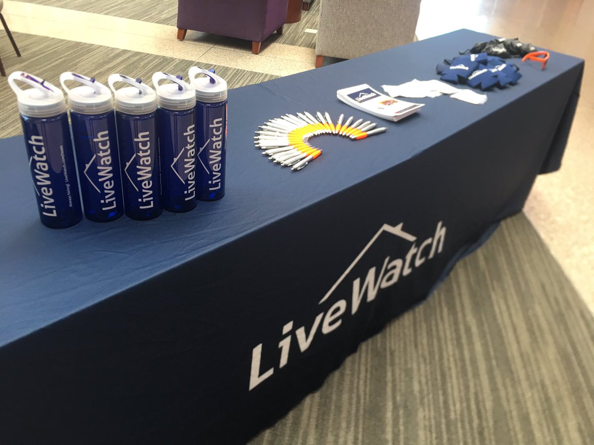 MHK_LiveWatch's tweet photo. Hey @KStateBusiness students!  Looking for a part-time job during school? Come talk to Hannah on the 1st floor today until 3pm! https://t.co/kO3tCHWpLM