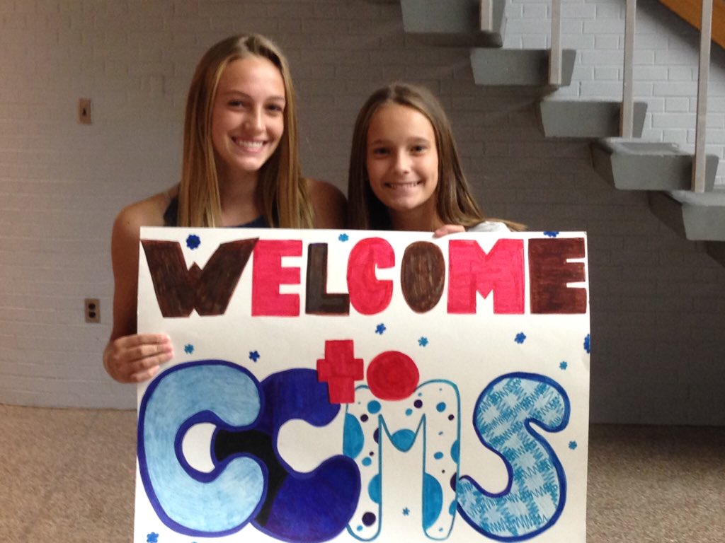 DrRackleyCLSD's tweet photo. Thanks to #CCMSStudentLife for being our welcoming committee this morning! #FalconPride #BeAwesome #YouMatter @CLSD_Schools @RodkeyReading https://t.co/DgxVUtmkJz