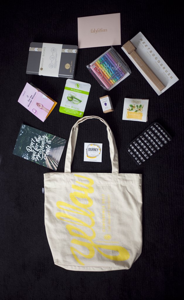 rebeldotcom's tweet photo. S/O to Alyssa from @Hiptipico for giving us some love on her #Yellow2017 blog round-up! https://t.co/2UvW21GdNp https://t.co/LehGkacl2U