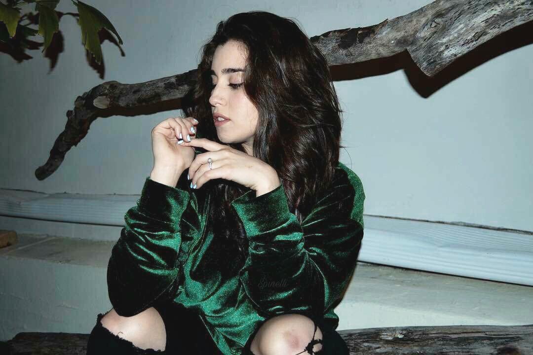 I like when you tell me "kiss me there".