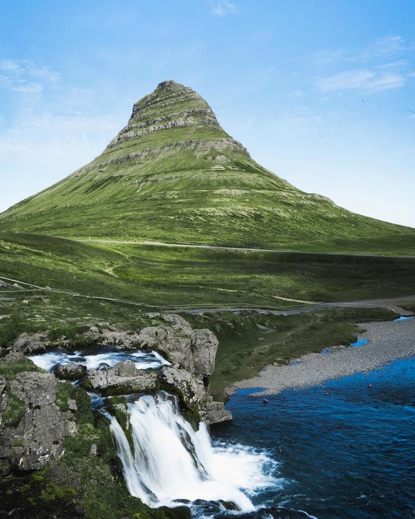 bengoesplaces's tweet photo. Icelandic classic. https://t.co/e5ApEW7KOl https://t.co/o6cedTn0AB