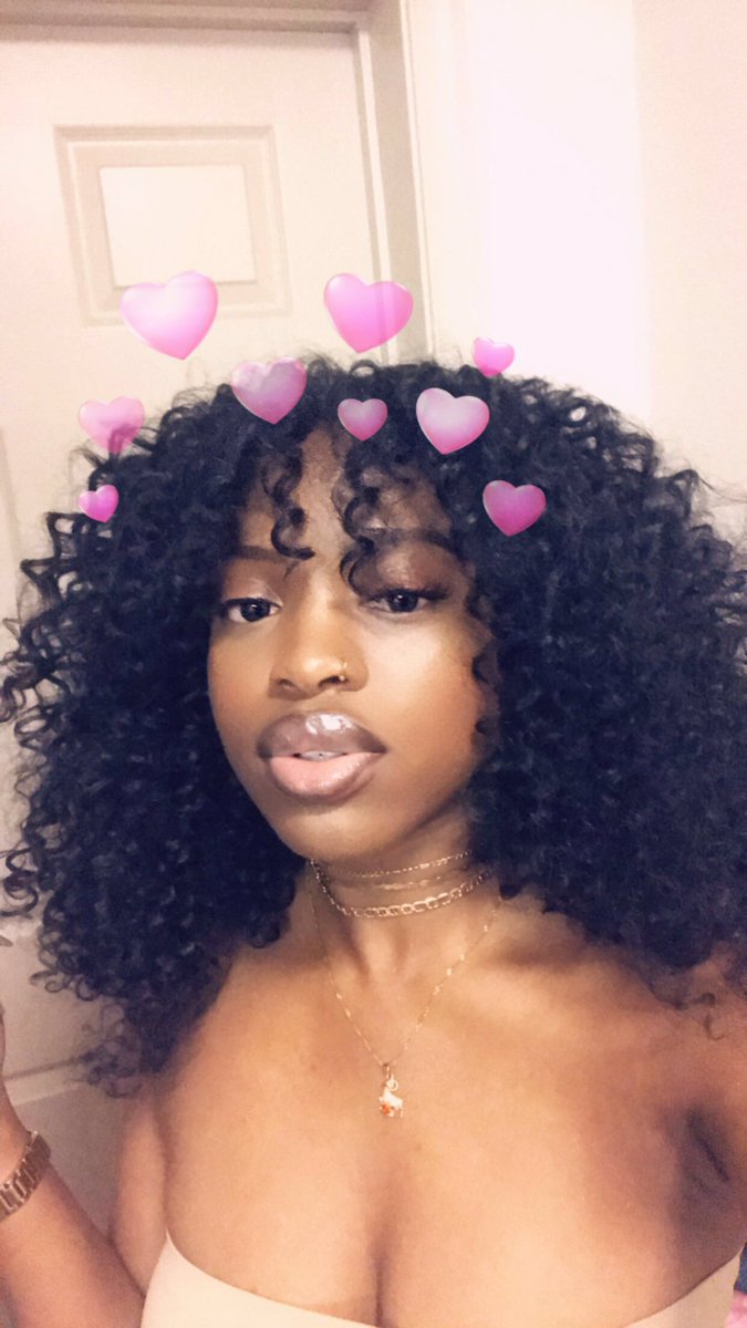 souljanazz's tweet photo. 9-5 &amp; the weekend 🤞🏾💖 https://t.co/blTWpNEkgP