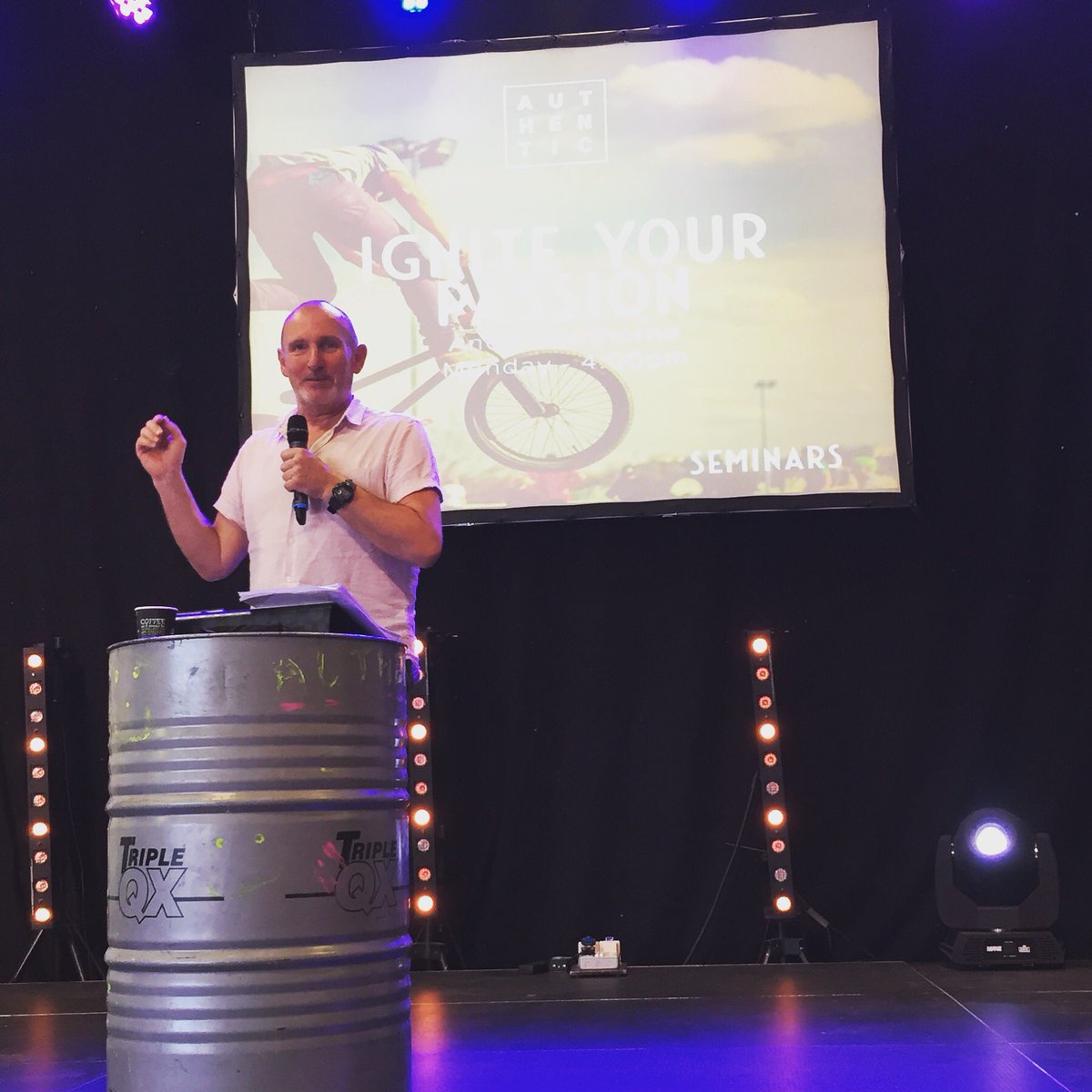 B__Authentic's tweet photo. Great session this afternoon with @andyhawthorneobe speaking on "ignite your passion" 🔥🙌🏻 @1eventuk https://t.co/rBj6Q1FJ1J