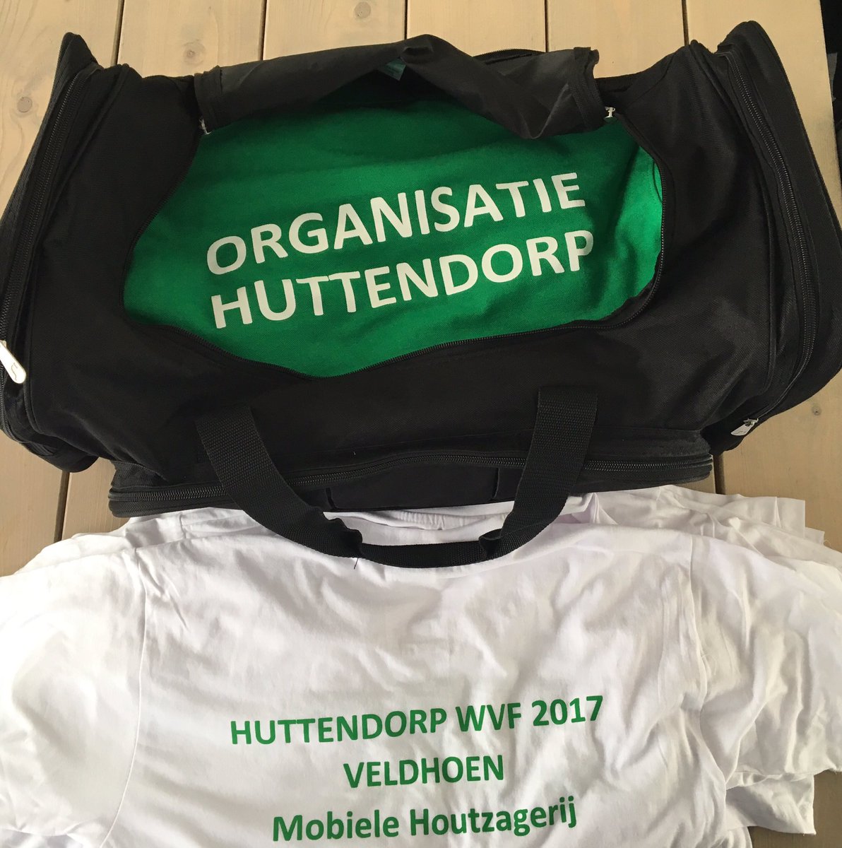 B_PRINTBRIGADE's tweet photo. Huttendorp 2017 👍 https://t.co/2bZrp42cMa